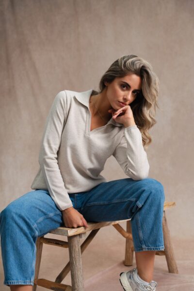 Pull femme en maille col V esprit polo, fil métallisé, Serena