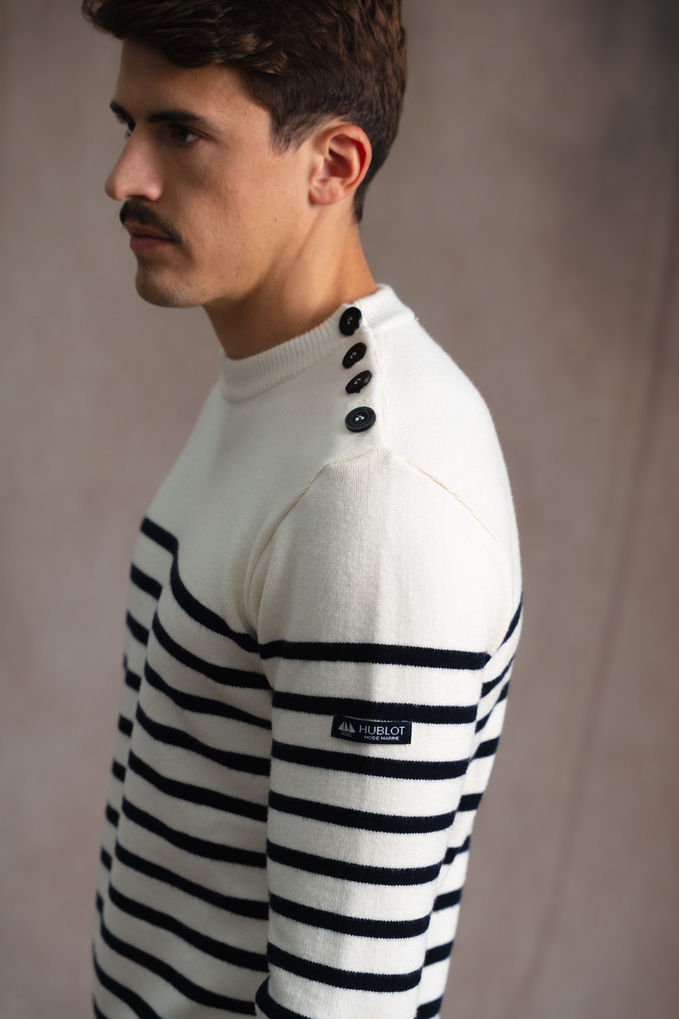 G52YANIS-ECRUMARINE-3-min