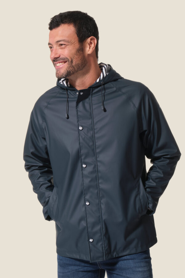 L’ICONIQUE, le ciré intemporel – Marine