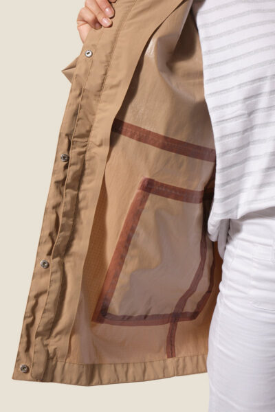 Coupe-vent mi-long femme en ripstop, non doublé. Coupe droite Riley.